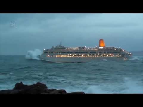 VIDEO: CRUISE SHIPS In BAD WEATHER 2019! Shipsin Heavy Storms at Sea Sea!