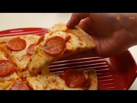 Keto Low-Carb Pepperoni Pizza Recipe